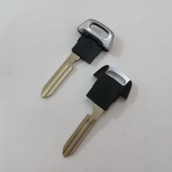 NISSAN АВАРИЕН НАКРАЙНИК H0564-5MP0A NISSAN АВАРИЕН НАКРАЙНИК H0564-5MP0A