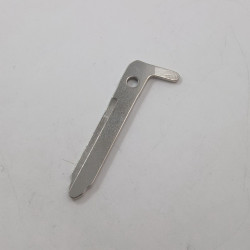 MAZDA АВАРИЕН НАКРАЙНИК BCY0-76-201