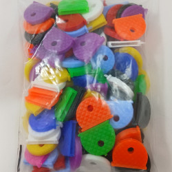 ПЛАСТМАСОВИ ШАПКИ 100 БРОЯ ПЛАСТМАСОВИ ШАПКИ 100 БРОЯ