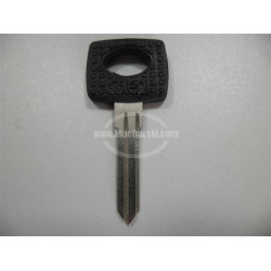 Автоключ за MERCEDES HU32